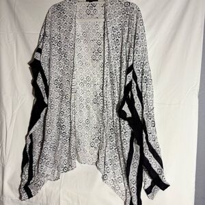 Mario Serrani Black and White Geometric Women's Poncho